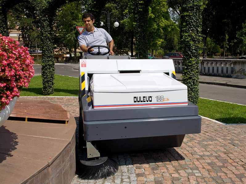 意大利Dulevo 工业商业驾驶式扫地机 扫地车 进口扫地机 扫地车 120Elite