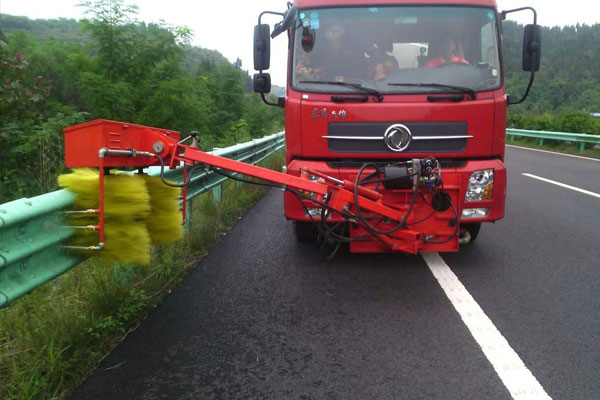 护栏清洗车